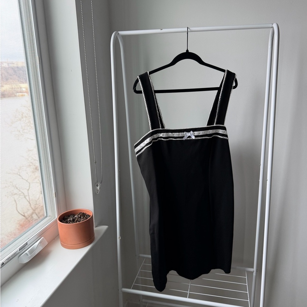 Fashion Nova Black Skirt with White Lace Accent
